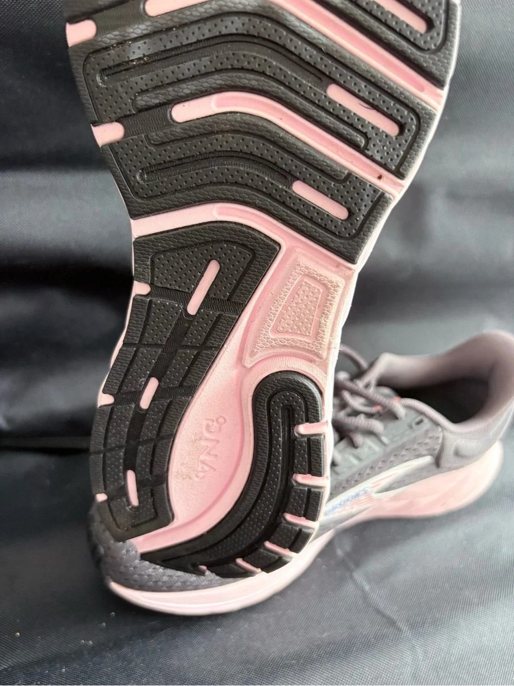 Brooks Women's Black and Pink Athletic Running Shoes